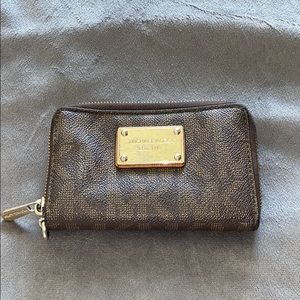 Michael Kors Bi Fold